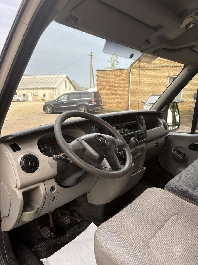 Opel Movano 2010 — photo 10