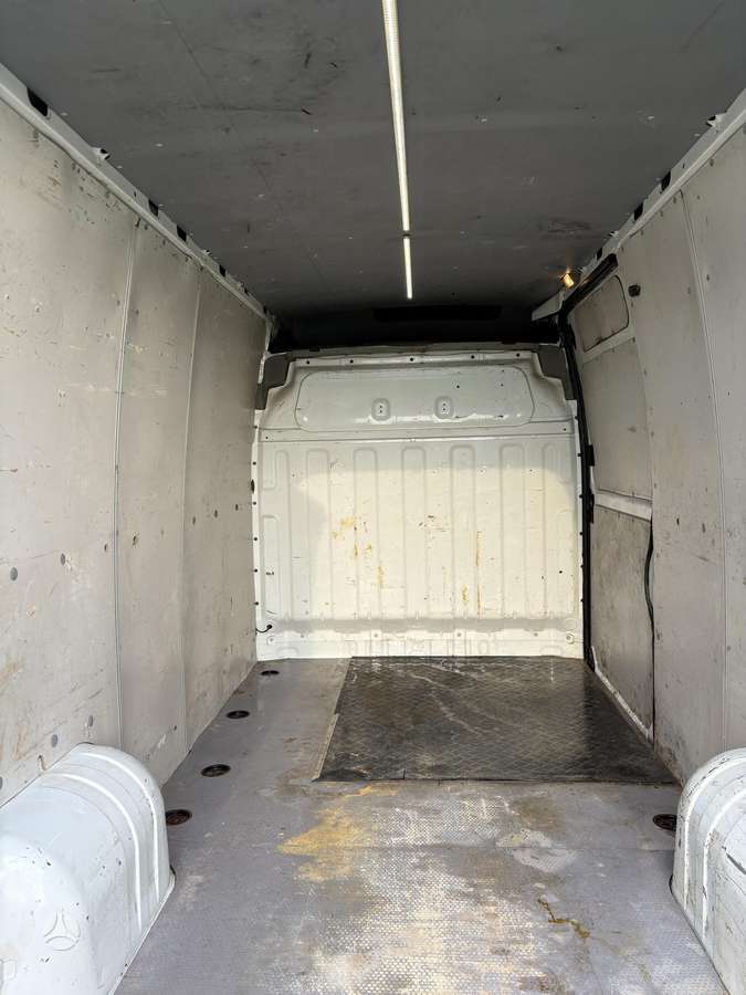 Opel Movano 2010 — photo 11