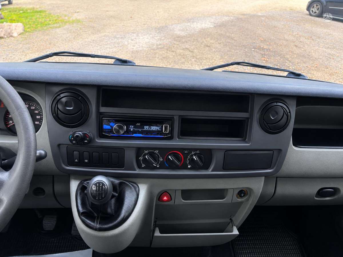 Opel Movano 2010 — photo 12
