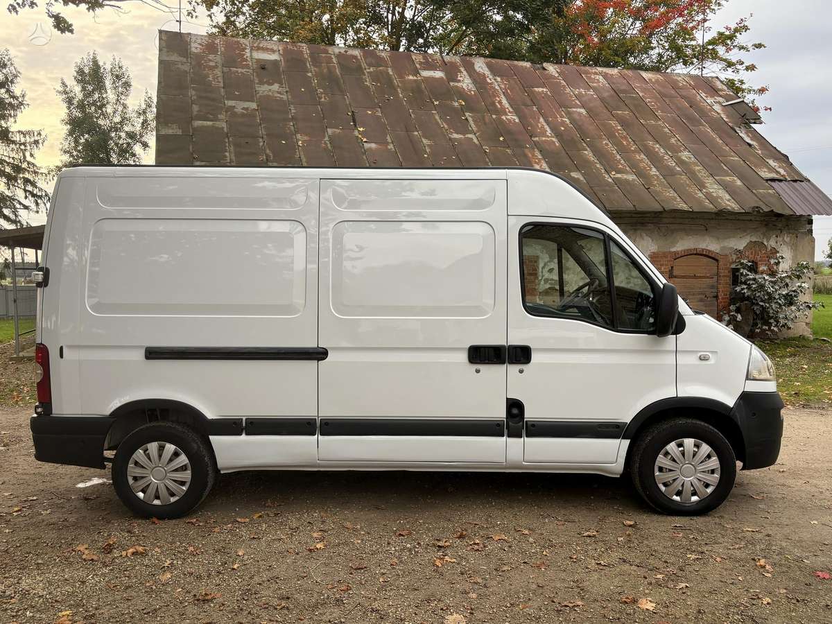 Opel Movano 2010 — photo 8