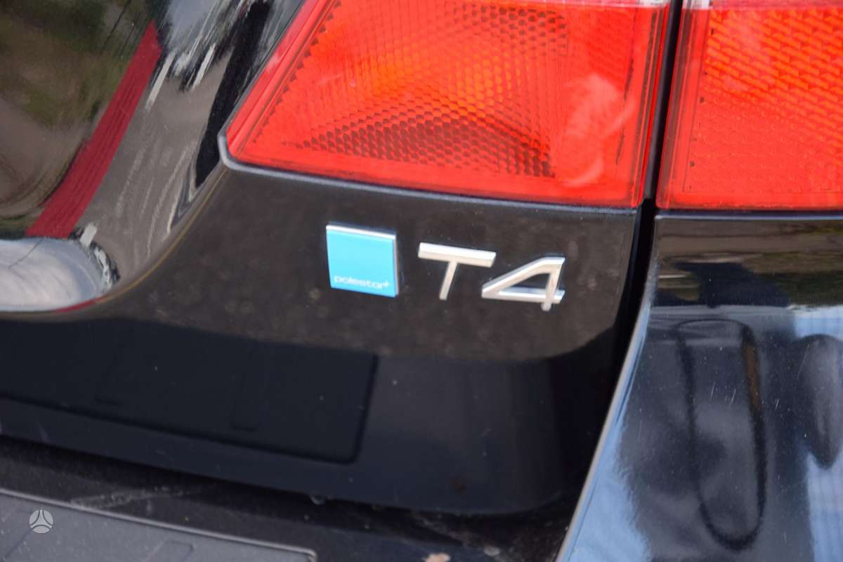Volvo V70 2011 — photo 13