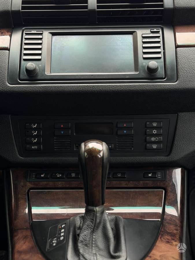 BMW X5 2006 — photo 21