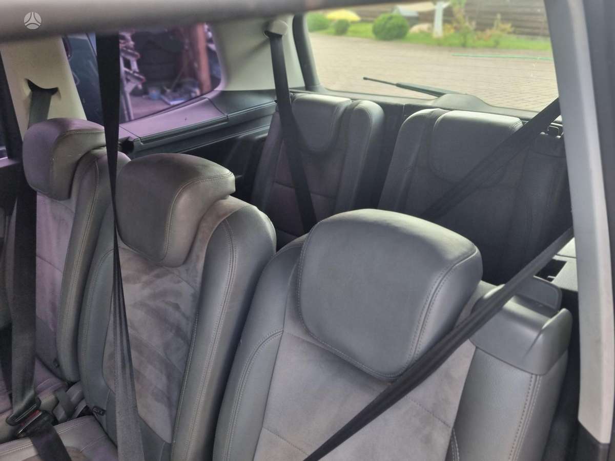 Volkswagen Sharan 2012 — photo 13