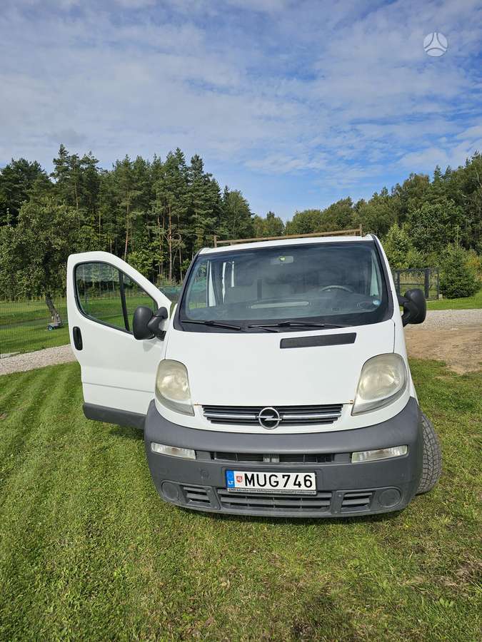 Opel Vivaro 2006 — engine 2464 cm³, 135 HP (99kW)
