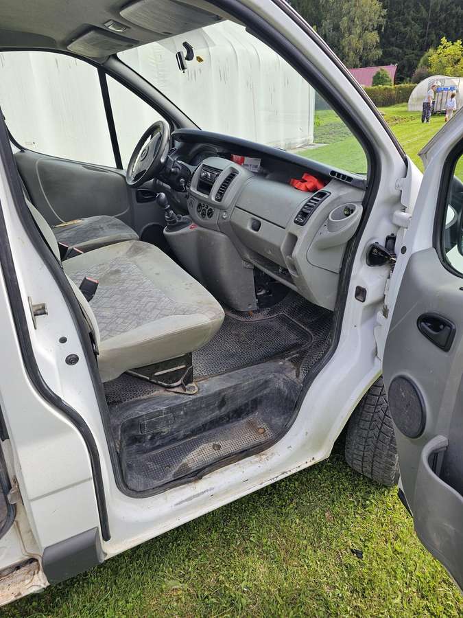 Opel Vivaro 2006 — photo 5