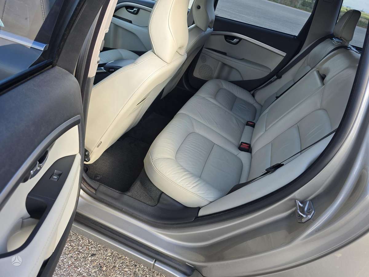 Volvo V70 2013 — photo 10