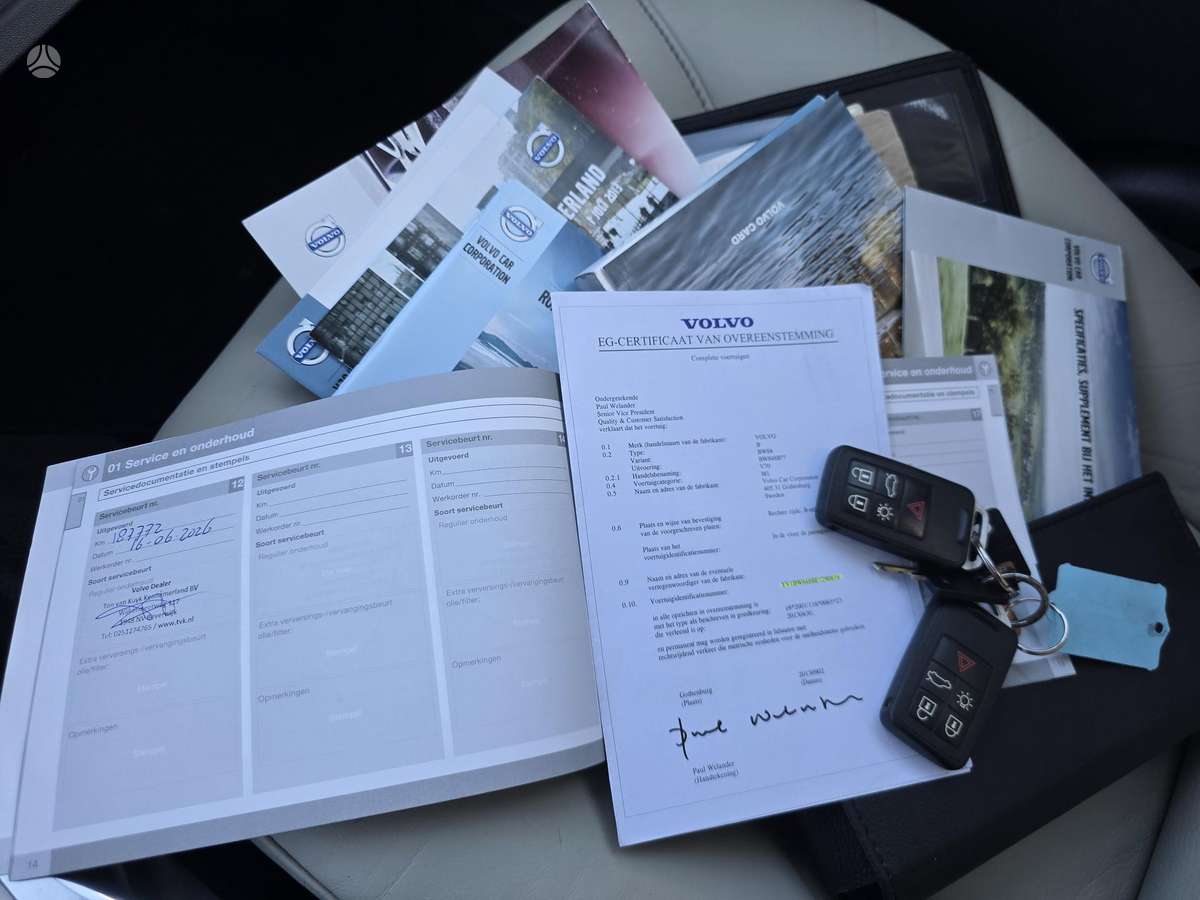 Volvo V70 2013 — photo 19