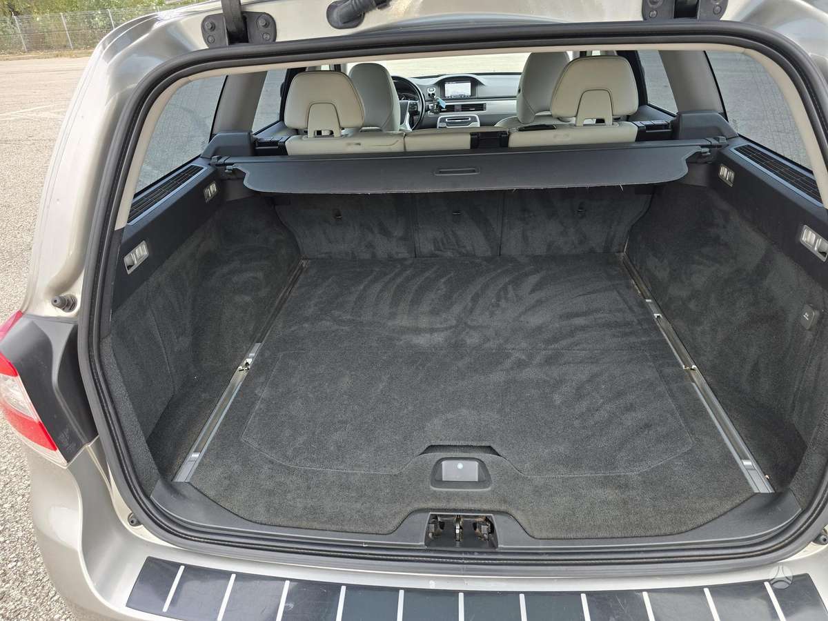 Volvo V70 2013 — photo 22