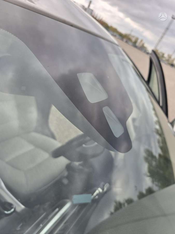 Volvo V70 2013 — photo 24
