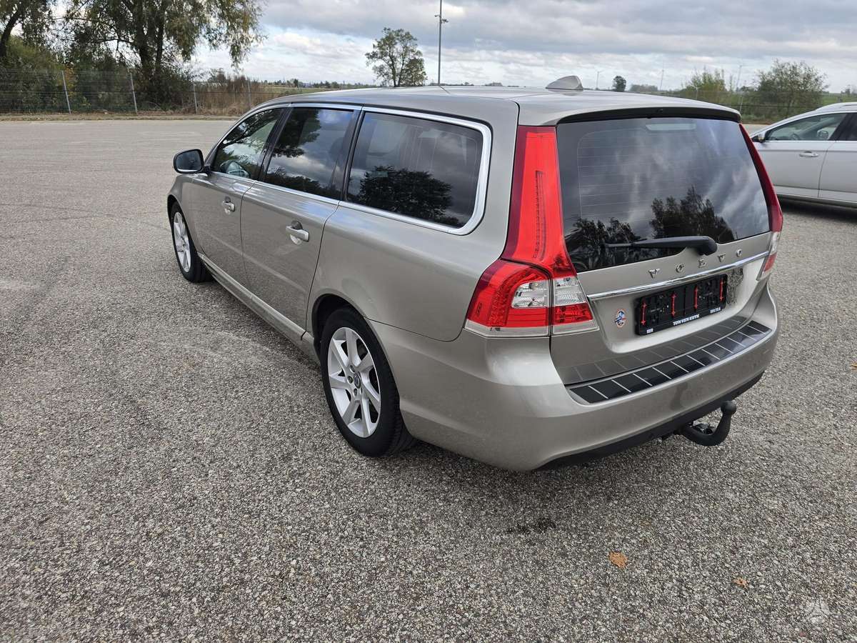 Volvo V70 2013 — photo 6