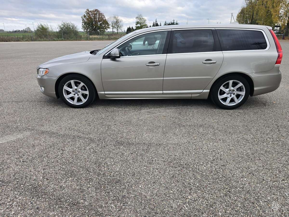 Volvo V70 2013 — photo 7