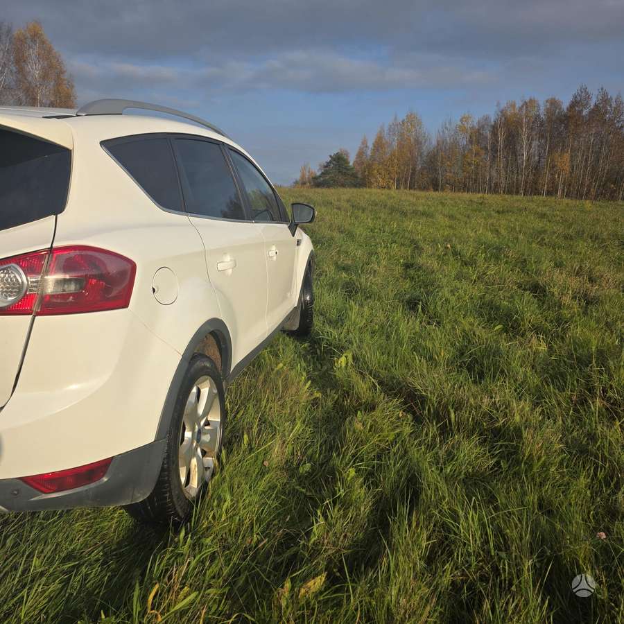 Ford Kuga 2012 — engine 2000 cm³, 163 HP (120kW)