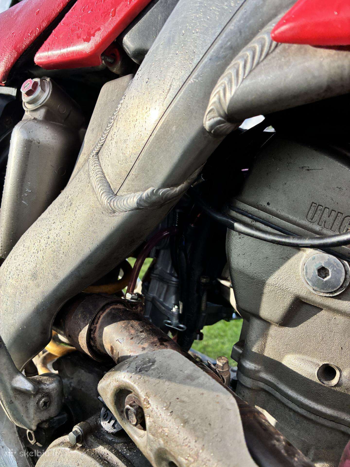Honda CRF 2009 — interior