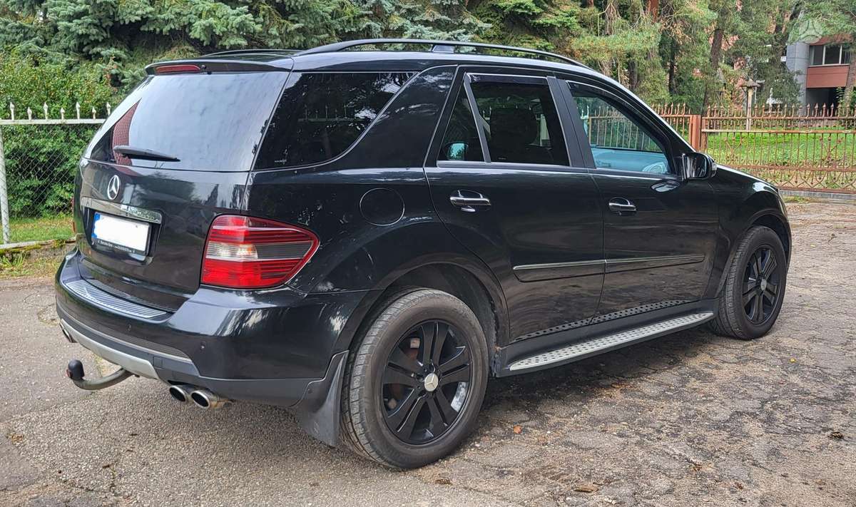 Mercedes-Benz ML320 2006 — photo 9