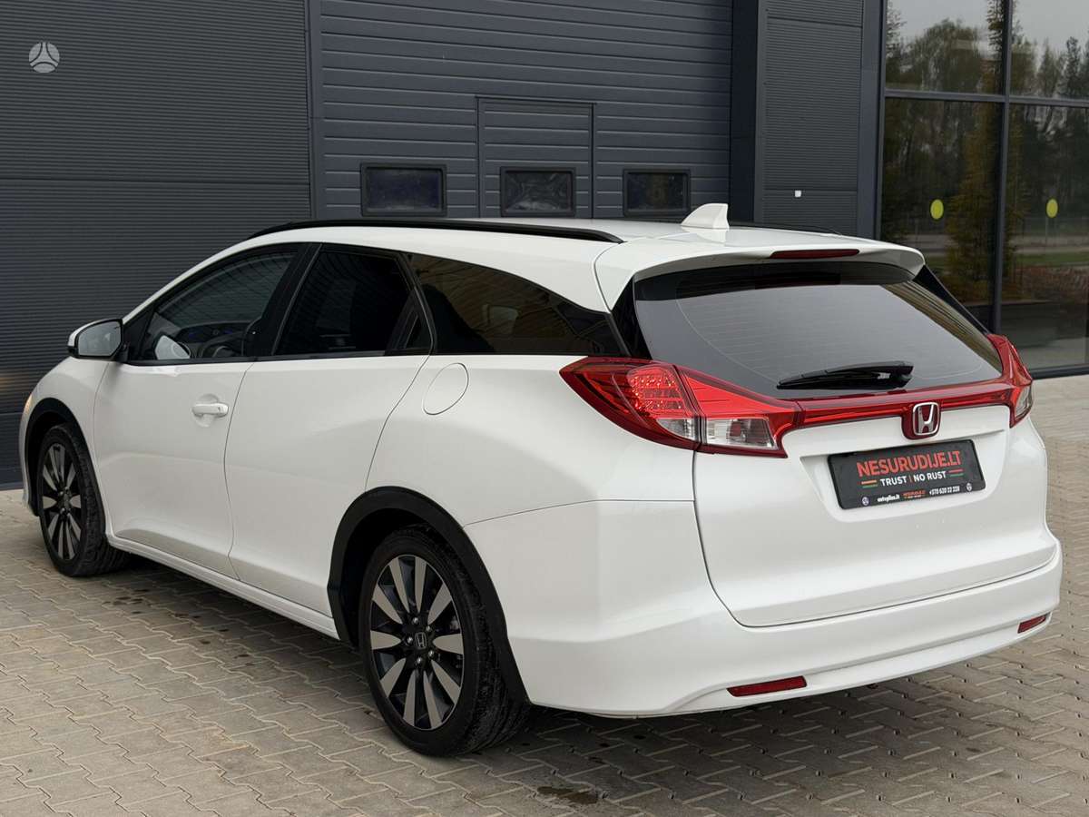 Honda Civic 2014 — interior