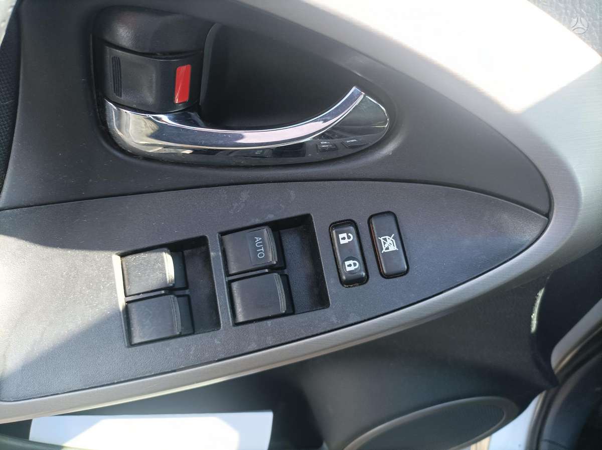 Toyota RAV4 2009 — photo 10