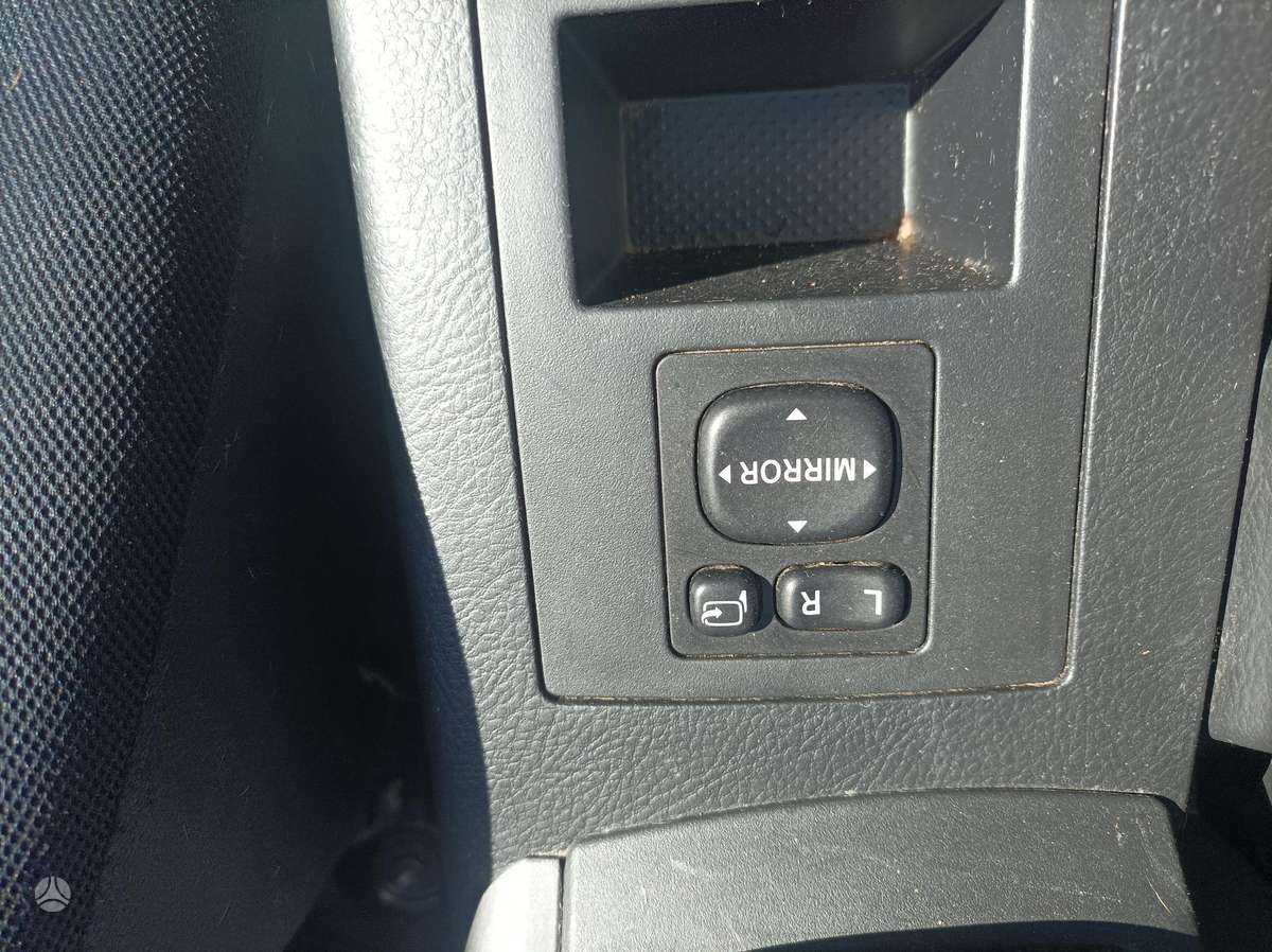 Toyota RAV4 2009 — photo 11