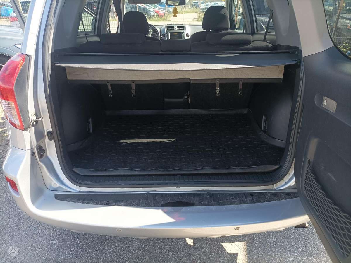Toyota RAV4 2009 — photo 14