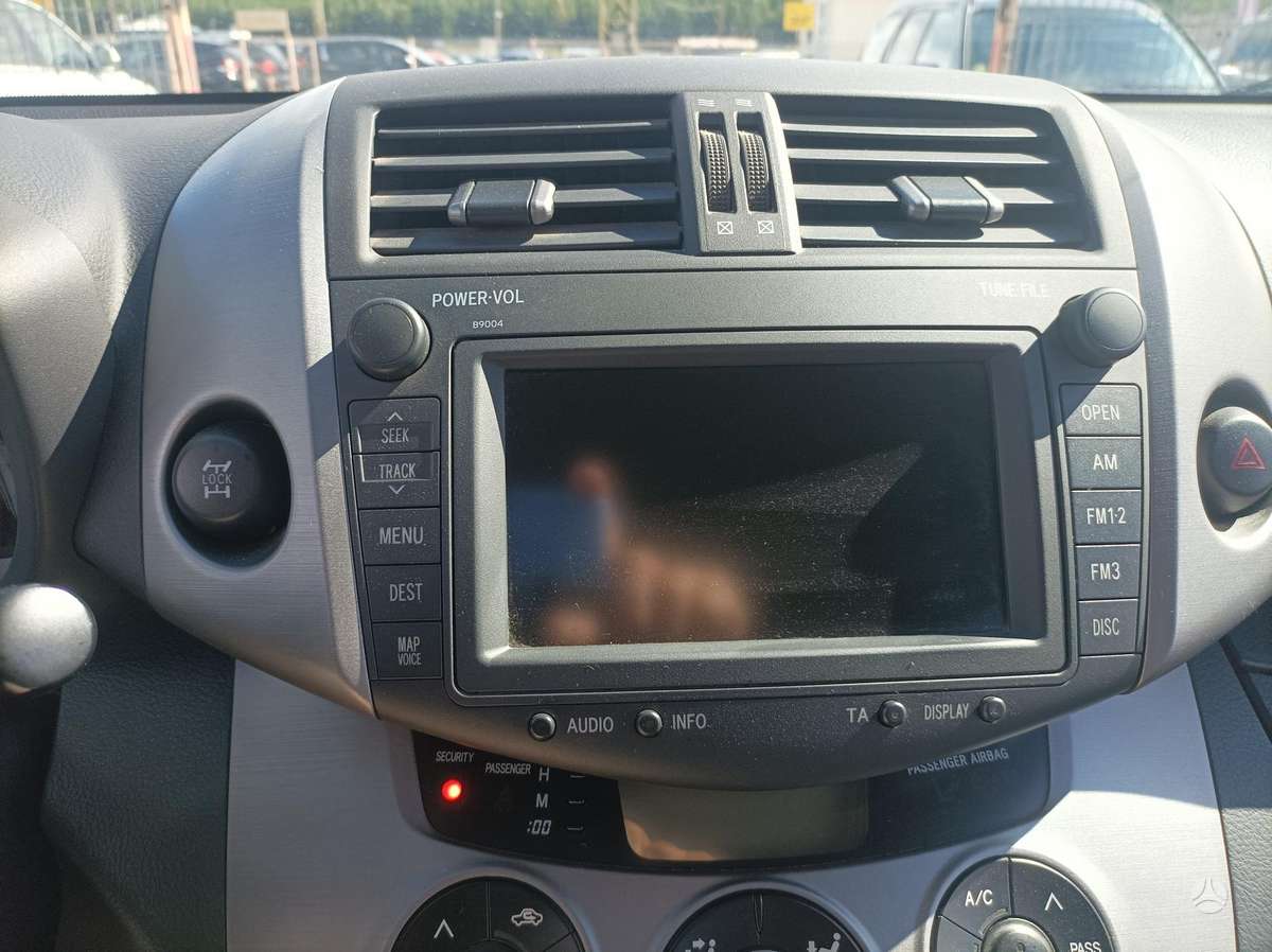 Toyota RAV4 2009 — photo 18