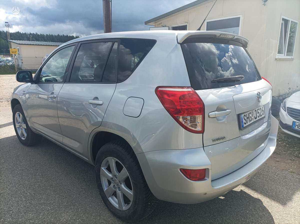 Toyota RAV4 2009 — photo 7