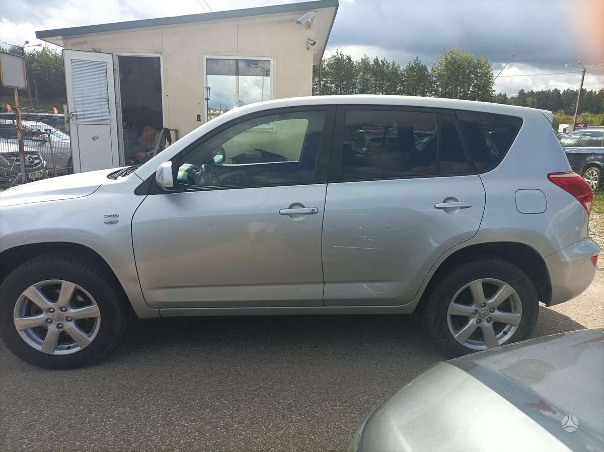 Toyota RAV4 2009 — photo 8