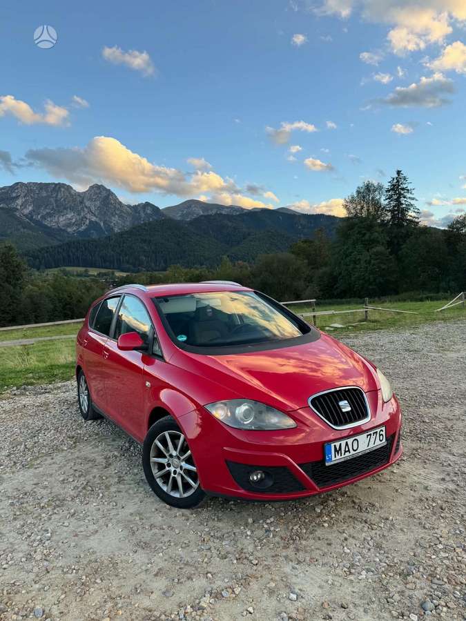 Seat Altea 2011 — салон