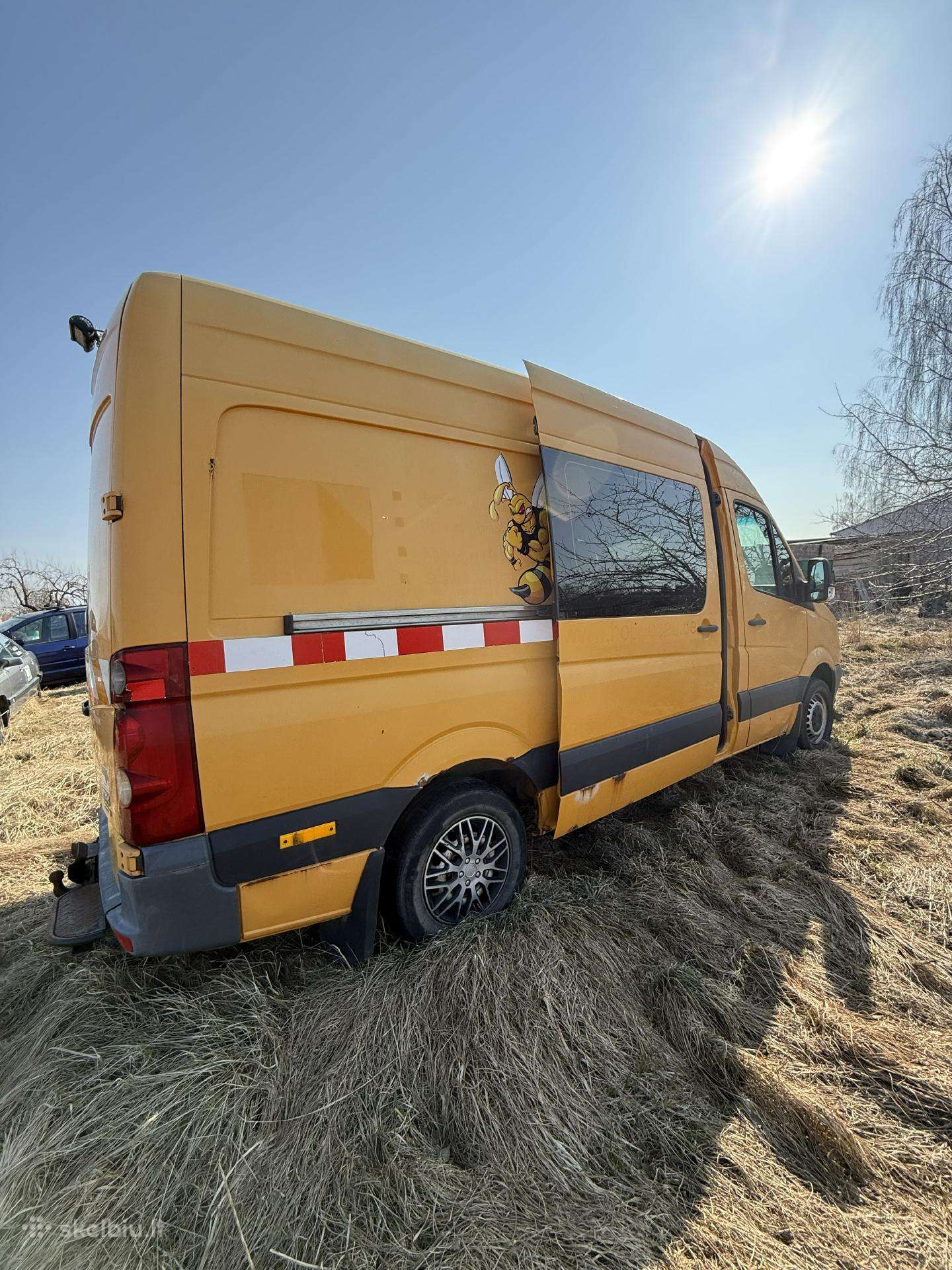 Volkswagen Crafter 2010 — engine 2500 cm³, 136 HP (100kW)