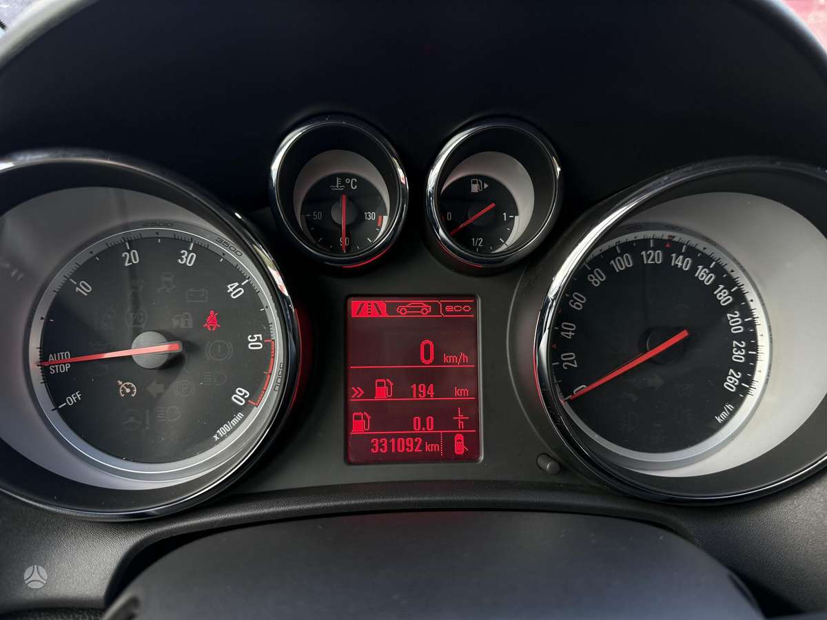 Opel Astra 2015 — photo 15