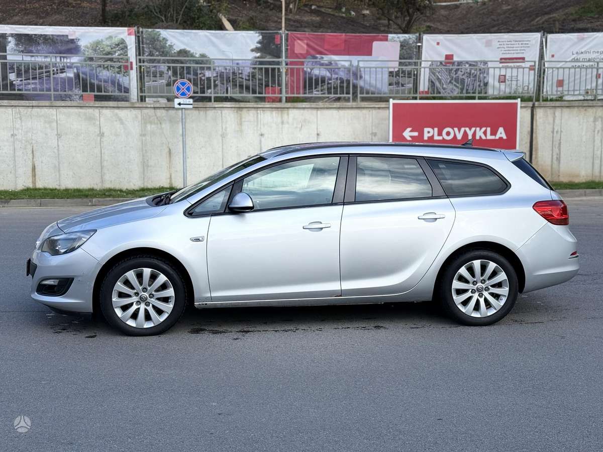 Opel Astra 2015 — photo 6