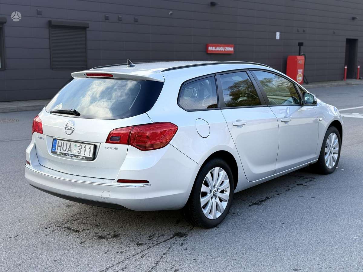 Opel Astra 2015 — photo 7