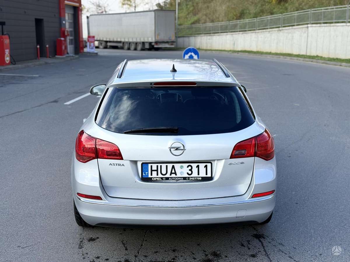 Opel Astra 2015 — photo 8