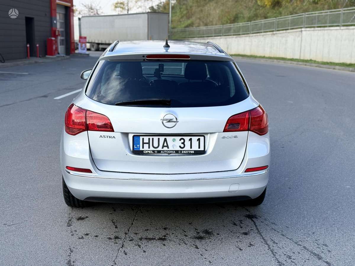 Opel Astra 2015 — photo 9