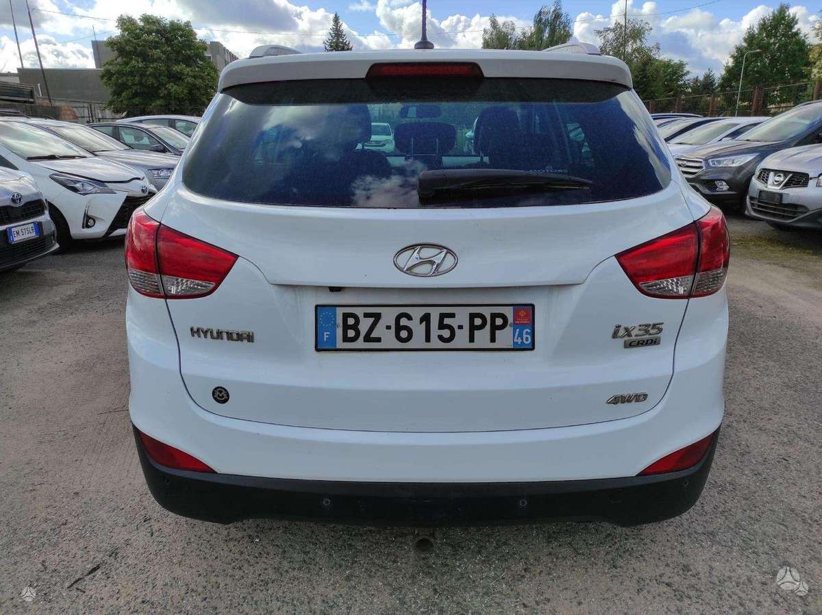 Hyundai ix35 2011 — photo 10