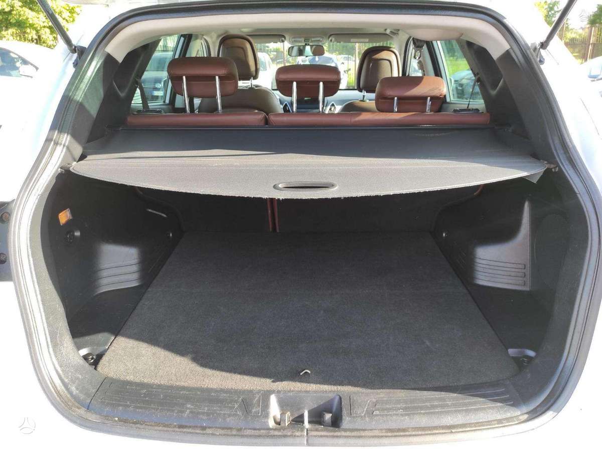 Hyundai ix35 2011 — photo 19
