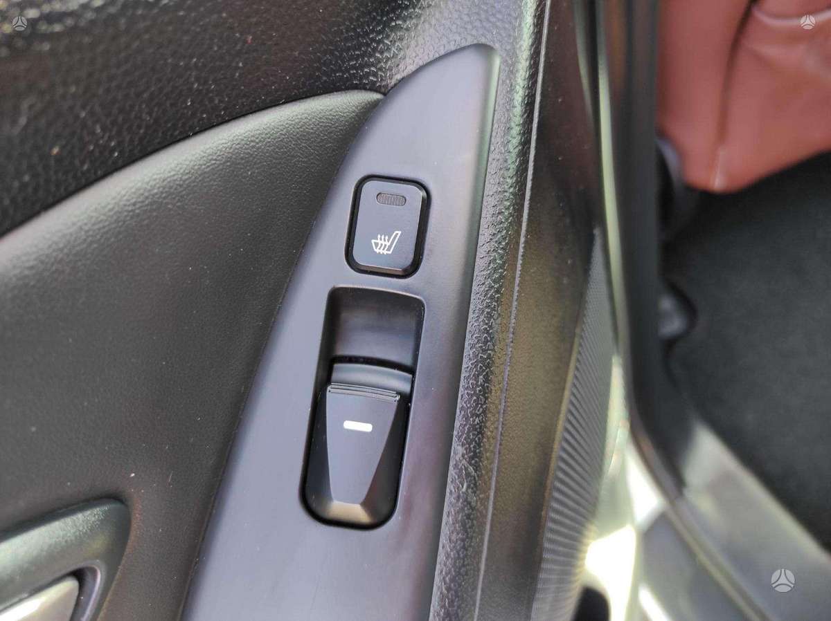 Hyundai ix35 2011 — photo 21