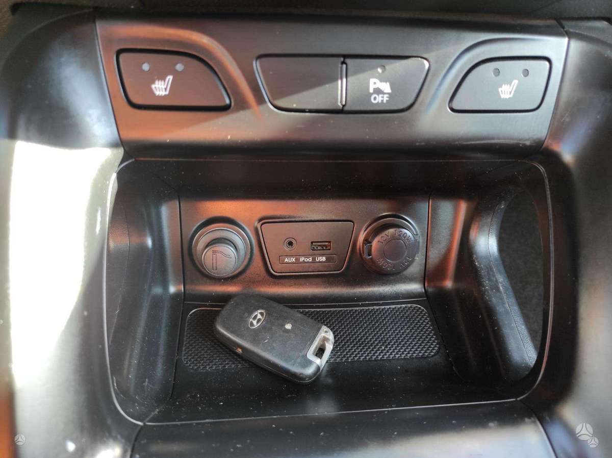 Hyundai ix35 2011 — photo 24