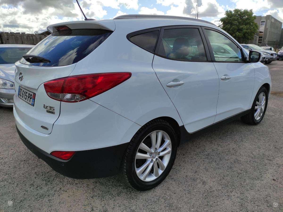 Hyundai ix35 2011 — photo 8
