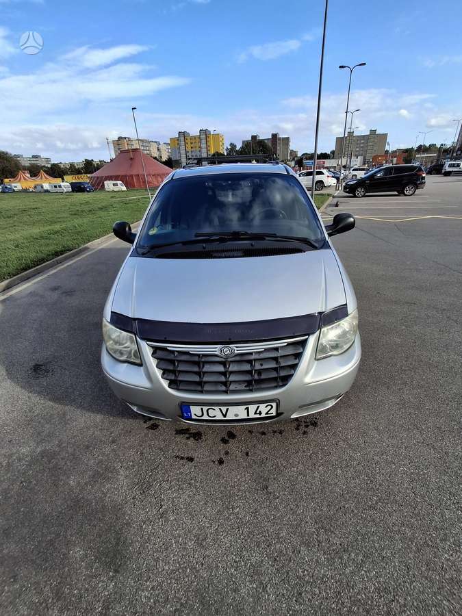 Chrysler Voyager 2004 — салон