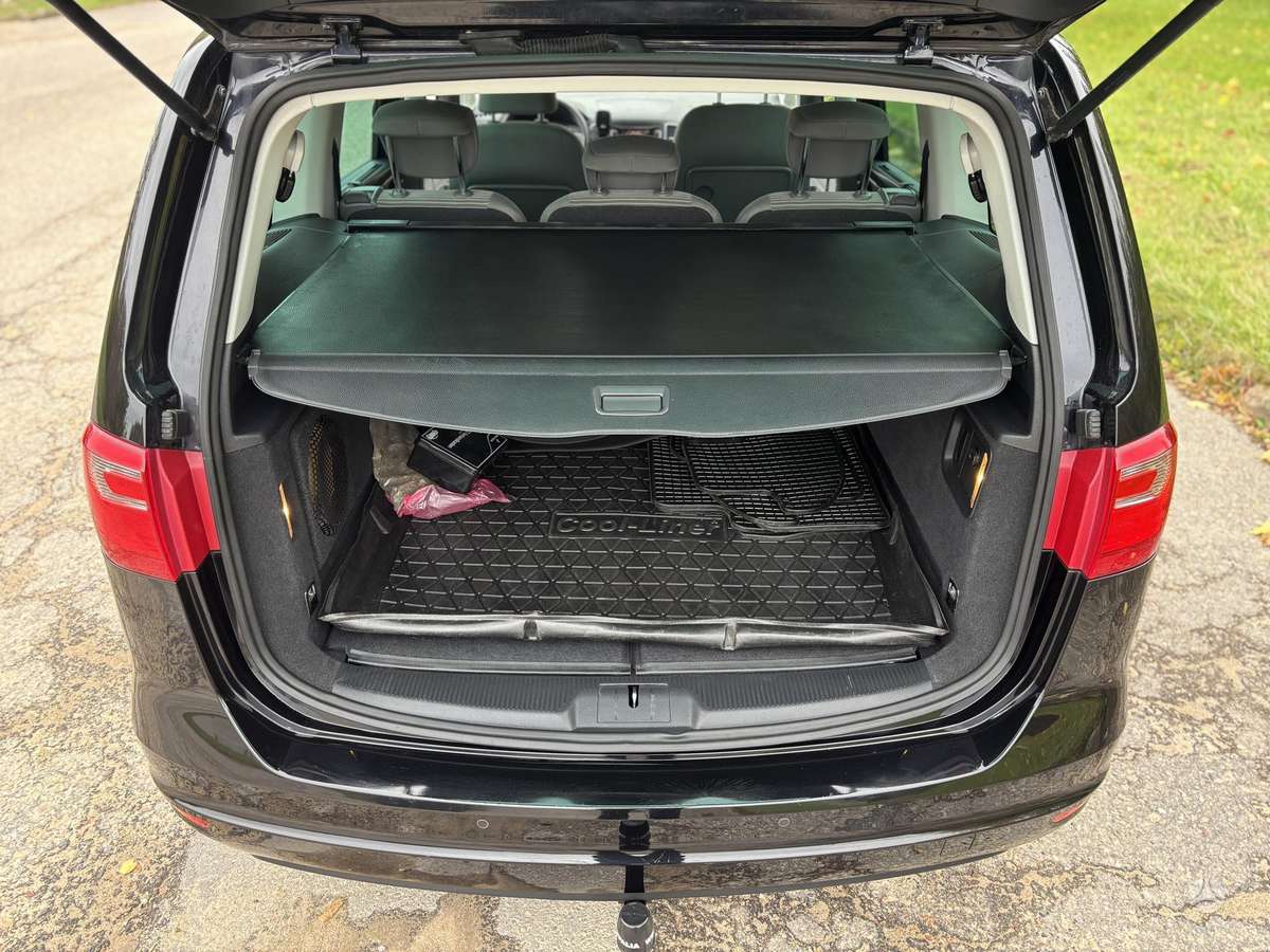 Seat Alhambra 2011 — photo 5