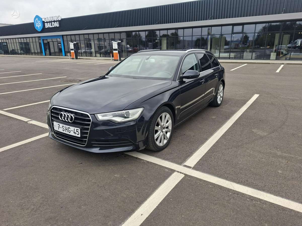 Audi A6 2013 — вигляд ззаду