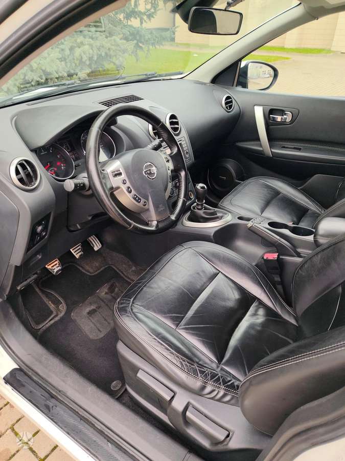 Nissan Qashqai 2011 — photo 10