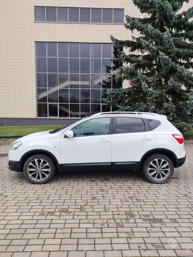 Nissan Qashqai 2011 — photo 7