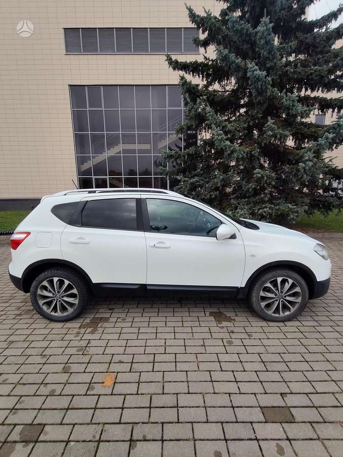 Nissan Qashqai 2011 — photo 8