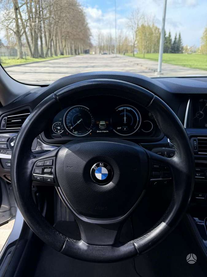BMW 525 2013 — photo 10