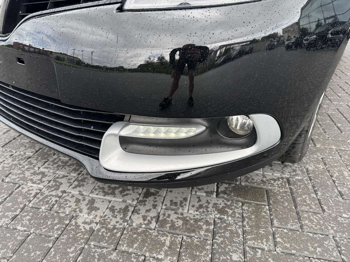 Renault Scenic 2015 — photo 11