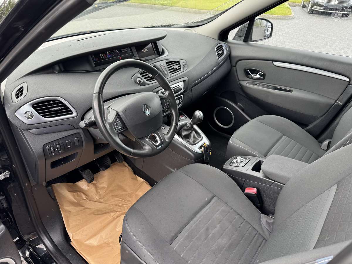 Renault Scenic 2015 — photo 14