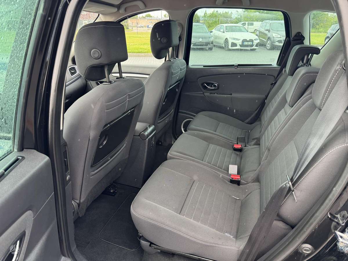 Renault Scenic 2015 — photo 16