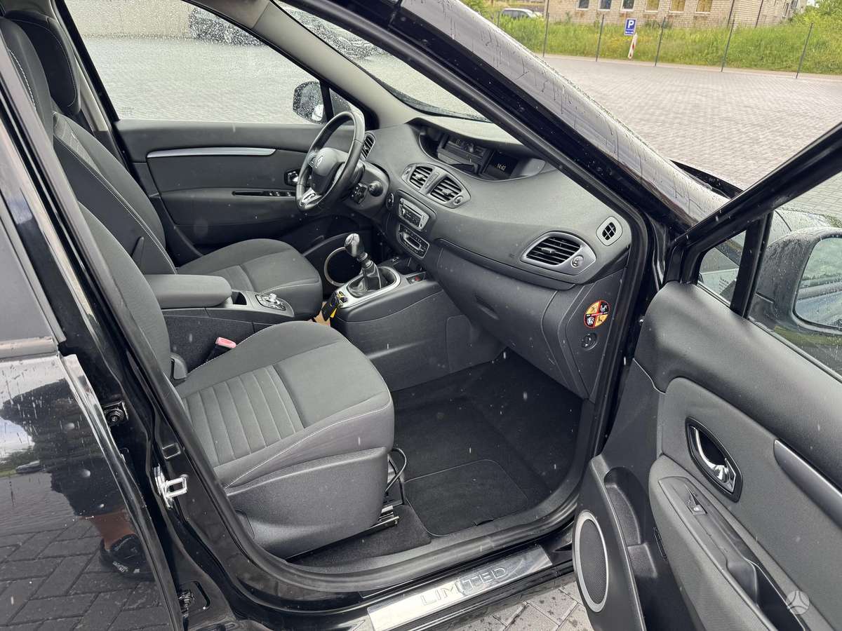 Renault Scenic 2015 — photo 20