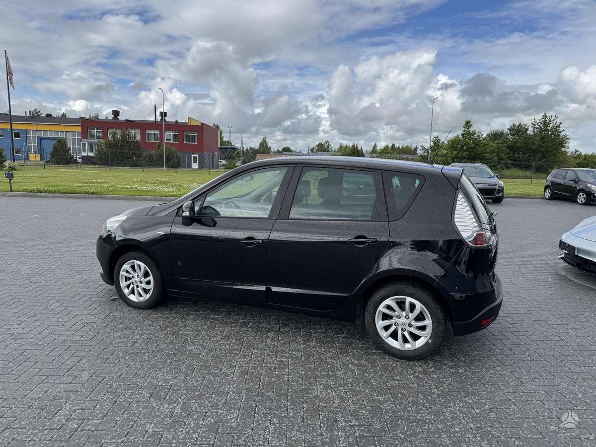 Renault Scenic 2015 — engine 1461 cm³, 110 HP (81kW)