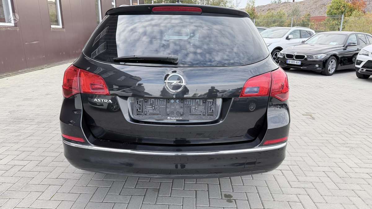 Opel Astra 2015 — engine 1398 cm³, 101 HP (74kW)